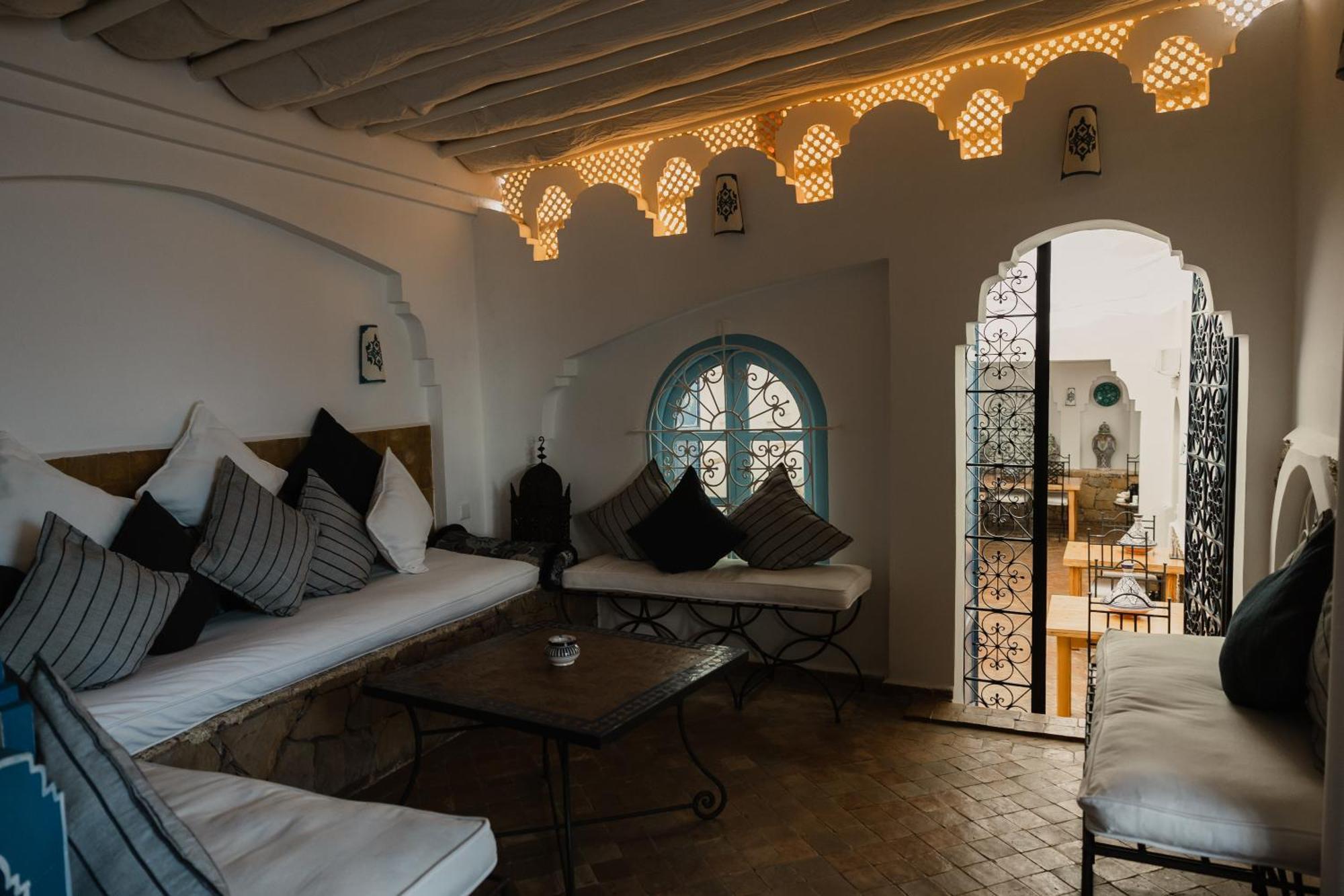 Al Alba Hammam & Restaurant Hotel